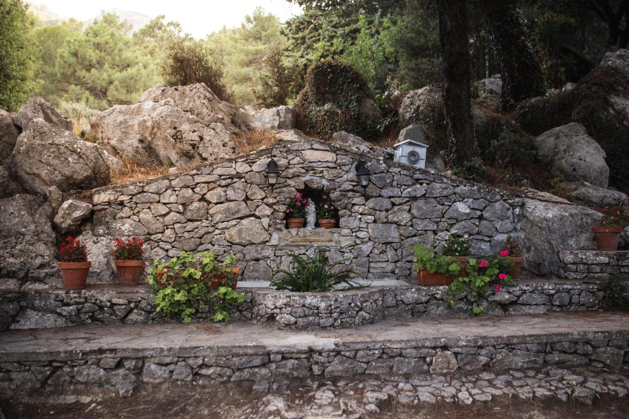 Camping Tajorodillo Grazalema Buitenkant foto